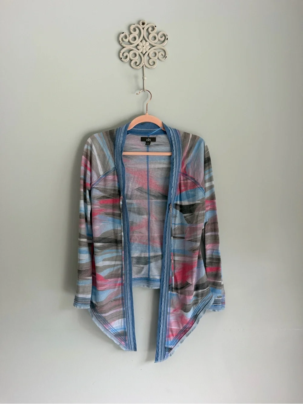ALO Yoga Multicolor Striped Open Cardigan in Blue, Pink, Gray Size Medium